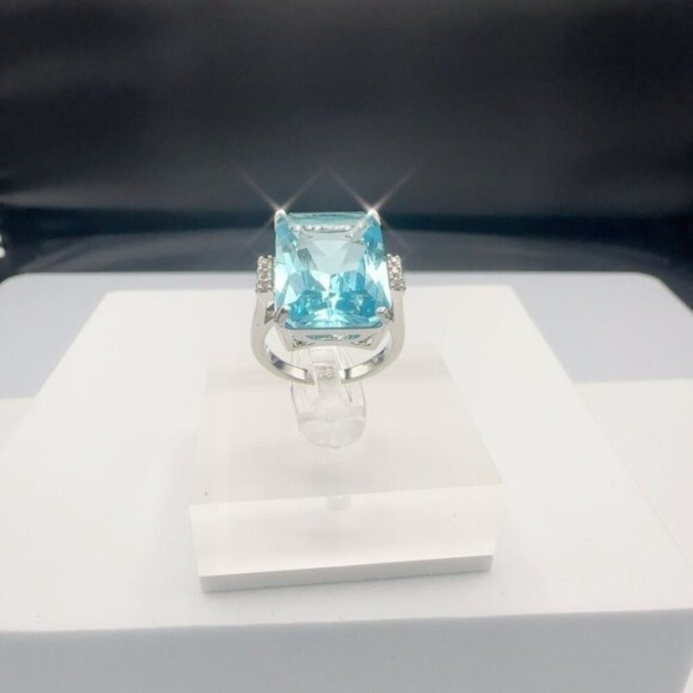 Aquamarine CZ Silver Tone Cocktail Ring Size 6 to 10 - Picture 10 of 11
